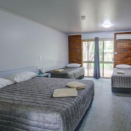 Tambo Mill Motel & Caravan Park Экстерьер фото