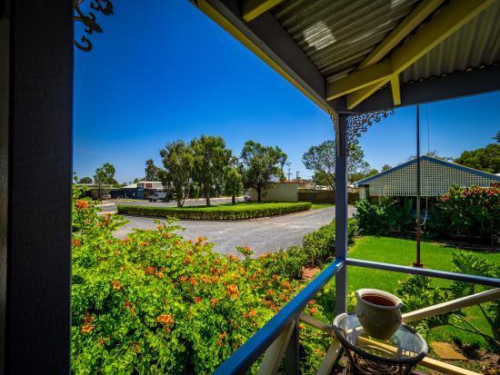 Tambo Mill Motel & Caravan Park Экстерьер фото